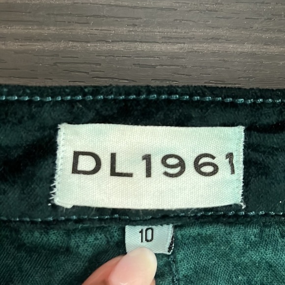 DL1961 Jenny Mini Skirt Velvet Women Size 10 Green  Button Front Closure Pockets - Picture 6 of 9